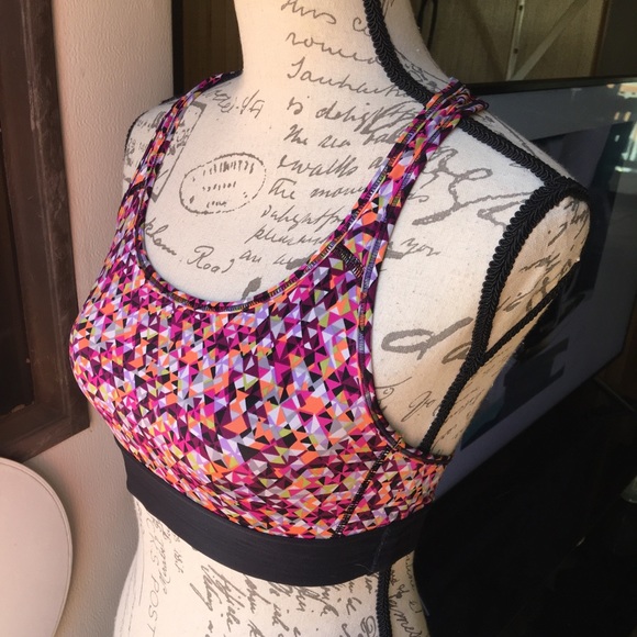 Women’s Victoria secret sport sports bra - Picture 13 of 16